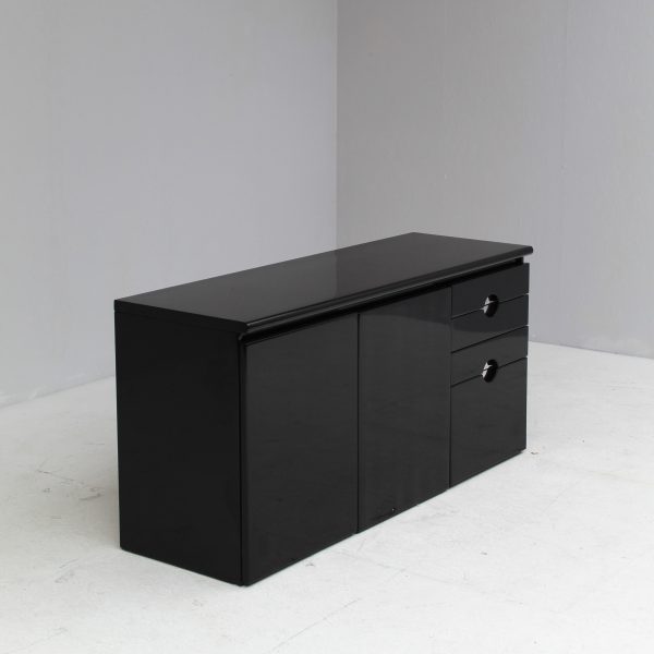 Italian modern MB3 cabinet